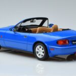 Mazda MX-5 NA Blu Otto 1:18 OT934 Resina - image 5 of 6