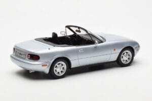 Mazda MX-5 NA Argento Norev 1:18 188023 Pressofusione — immagine 2 di 7