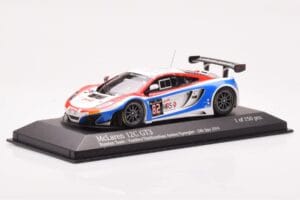 McLaren 12C GT3 #82 Russian Team A. Vasiliev / D. Vasiliauskas / M. Asmer / B. Spengler Spa 24 Hours 2014 Minichamps 1:43 437 — immagine 2 di 4