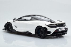 McLaren 765LT Bianco GT Spirit 1:18 GT861 Resina — immagine 5 di 6