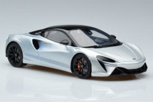 McLaren Artura Argento GT Spirit 1:18 GT873 Resina — immagine 4 di 6