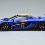 McLaren P1 GTR Blu Con Strisce Gialle AUTOart 1:18 - image 4 of 7