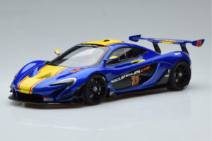 McLaren P1 GTR Blu Con Strisce Gialle AUTOart 1:18