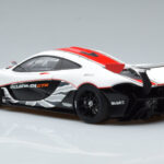 McLaren P1 GTR Bianco Lucido Con Strisce Rosse AUTOart 1:18 - image 6 of 7