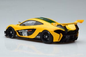 McLaren P1 GTR Giallo Con Strisce Verdi AUTOart 1:18 81544 Composito — immagine 6 di 7