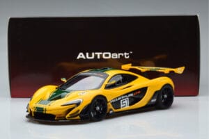 McLaren P1 GTR Giallo Con Strisce Verdi AUTOart 1:18 81544 Composito — immagine 7 di 7