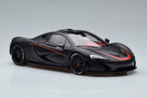 McLaren P1 Nero Opaco AUTOart 1:18 76027 Pressofusione — immagine 5 di 9