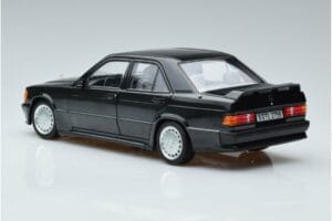Mercedes 190 E 2.3-16 Cosworth W201 Norev 1:18 183830 Pressofusione — immagine 6 di 7