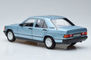 Mercedes 190E W201 Azzurro Norev 1:18 183828 Pressofusione — immagine 6 di 7