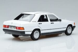 Mercedes 190 E W201 Bianco Norev 1:18 183820 Pressofusione — immagine 3 di 7