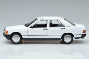 Mercedes 190 E W201 Bianco Norev 1:18 183820 Pressofusione — immagine 4 di 7