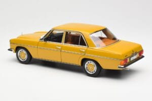 Mercedes 200/8 W115 Sahara Giallo Norev 1:18 183771 Pressofusione — immagine 7 di 8