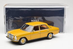 Mercedes 200/8 W115 Sahara Giallo Norev 1:18 183771 Pressofusione — immagine 8 di 8