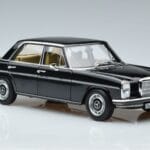 Mercedes 200 W115 Edizione Limitata Norev 1:18 183775 Pressofusione - image 6 of 8