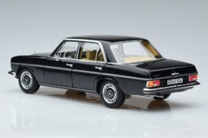 Mercedes 200 W115 Edizione Limitata Norev 1:18 183775 Pressofusione — immagine 7 di 8