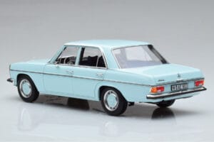 Mercedes 200 W115 Norev 1:18 183777 Pressofusione — immagine 6 di 7