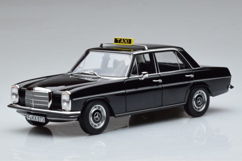 Mercedes 200 W115 Taxi Norev 1:18 183776 Pressofusione
