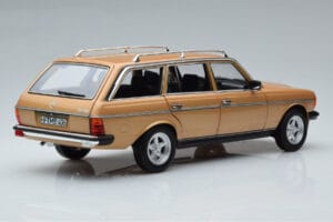 Mercedes 200T S123 AMG Package Beige Norev 1:18 183739 Pressofusione — immagine 3 di 9