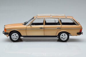 Mercedes 200T S123 AMG Package Beige Norev 1:18 183739 Pressofusione — immagine 5 di 9