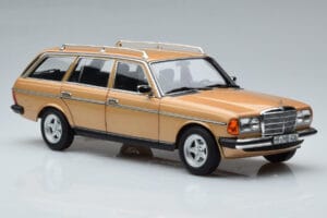 Mercedes 200T S123 AMG Package Beige Norev 1:18 183739 Pressofusione — immagine 6 di 9