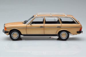 Mercedes 200T S123 Beige Norev 1:18 183738 Pressofusione — immagine 5 di 9