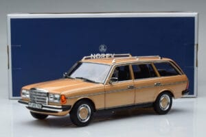 Mercedes 200T S123 Beige Norev 1:18 183738 Pressofusione — immagine 9 di 9