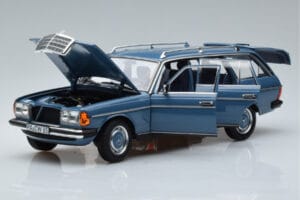 Mercedes 200T S123 Blu Norev 1:18 183737 Pressofusione — immagine 2 di 7