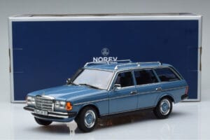 Mercedes 200T S123 Blu Norev 1:18 183737 Pressofusione — immagine 7 di 7