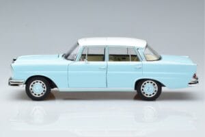 Mercedes 220 S W111 Blu Norev 1:18 183920 Pressofusione — immagine 4 di 7
