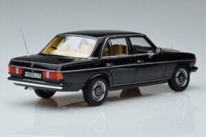 Mercedes 230E W123 Edizione Limitata Norev 1:18 183711 Pressofusione — immagine 3 di 8