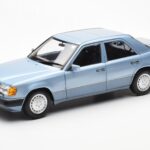 Mercedes 230E W124 Azzurro Metallizzato Norev 1:18