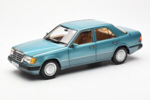 Mercedes 230E W124 Beryl Metallic Edizione Concessionario Norev 1:18 B66040698