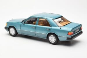 Mercedes 230E W124 Beryl Metallic Edizione Concessionario Norev 1:18 B66040698 Pressofusione — immagine 7 di 8