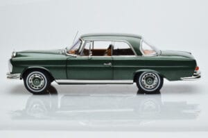 Mercedes 250 SE Coupe W111 Verde Metallizzato Edizione Limitata Norev 1:18 183764 Pressofusione — immagine 4 di 7