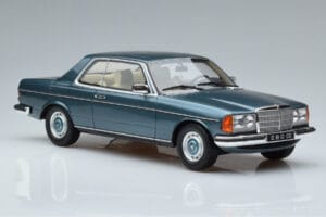 Mercedes 280 CE C123 Blu Otto 1:18 OT627 Resina — immagine 4 di 6