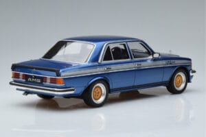 Mercedes 280 E AMG W123 Blu Otto 1:18 OT221 Resina — immagine 2 di 6