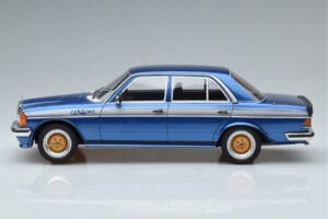 Mercedes 280 E AMG W123 Blu Otto 1:18 OT221 Resina — immagine 3 di 6