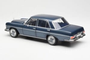 Mercedes 280 SE W108 Blu Scuro Metallizzato Norev 1:18 183534 Pressofusione — immagine 7 di 8