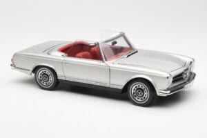 Mercedes 280 SL W113 Pagoda Argento Schuco 1:18 450035000 Pressofusione — immagine 6 di 8