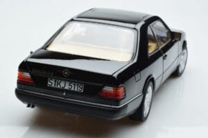 Mercedes 300 CE-24 C124 Coupe AMG Wheels Edizione Limitata Norev 1:18 183881 Pressofusione — immagine 10 di 11