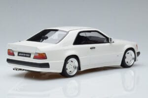 Mercedes 300 CE C124 AMG The Hammer Arctic Bianco Otto 1:18 B66040639 Resina — immagine 2 di 6