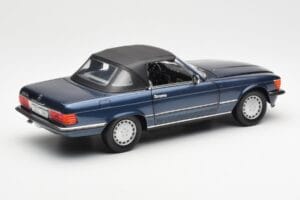 Mercedes 300 SL R107 Blu Nautico Norev 1:18 183466 Pressofusione — immagine 3 di 8