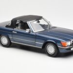 Mercedes 300 SL R107 Blu Nautico Norev 1:18 183466 - image 6 of 8