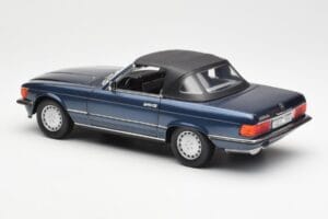 Mercedes 300 SL R107 Blu Nautico Norev 1:18 183466 Pressofusione — immagine 7 di 8