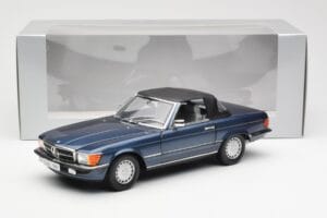 Mercedes 300 SL R107 Blu Nautico Norev 1:18 183466 Pressofusione — immagine 8 di 8
