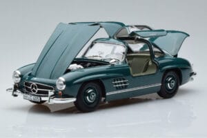 Mercedes 300 SL W198 Gullwing Verde Norev 1:18 183851 Pressofusione — immagine 2 di 7