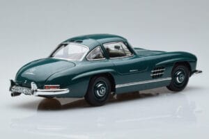 Mercedes 300 SL W198 Gullwing Verde Norev 1:18 183851 Pressofusione — immagine 3 di 7
