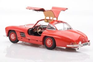 Mercedes 300 SL W198 Gullwing Rosso Minichamps 1:18 110037211 Pressofusione — immagine 5 di 8