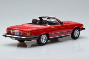 Mercedes 450 SL R107 Versione US Rosso Norev 1:18 183729 Pressofusione — immagine 3 di 8