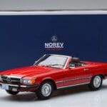 Mercedes 450 SL R107 Versione US Rosso Norev 1:18 - image 8 of 8